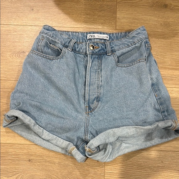 Zara Pants - Zara Blue Jean Shorts High-Waisted Vintage Style, size small (4) like new